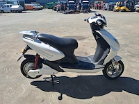Elektrische scooter, seeyes, wit - afbeelding 16 van  19