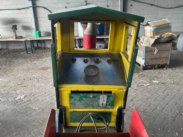 Elektrische speel trein - afbeelding 2 van  13