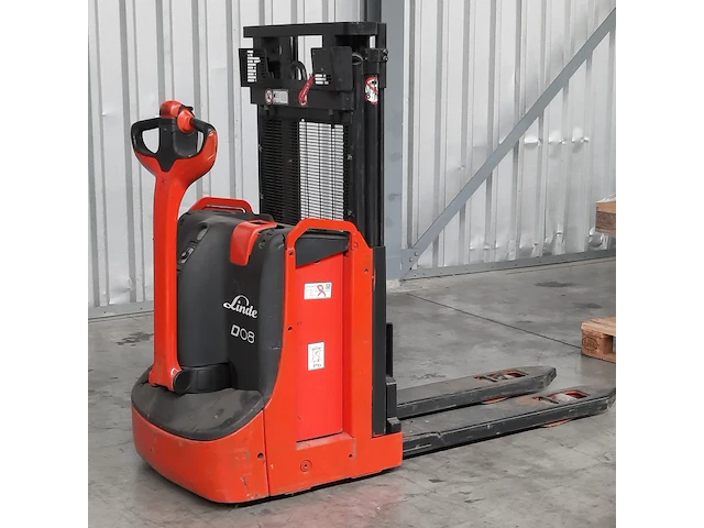Elektrische stapelaar, linde, d08, 2015 - afbeelding 7 van  14