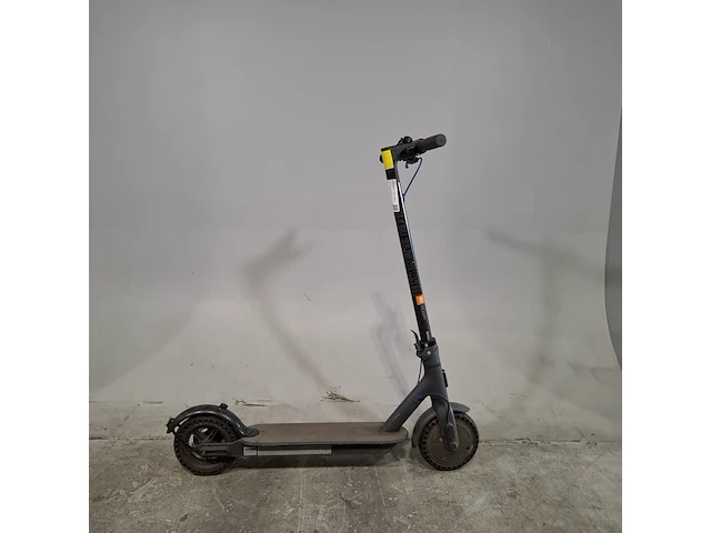 Elektrische step, mi, 3, 2021 - afbeelding 1 van  10