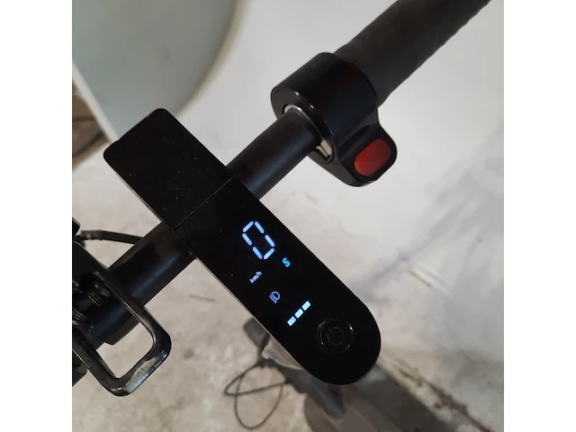 Elektrische step mi, pro 2, bouwjaar 2020 - afbeelding 5 van  9
