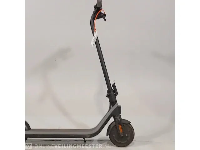 Elektrische step ninebot, 051402e, bouwjaar 2023 - afbeelding 3 van  10