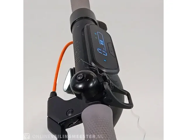 Elektrische step ninebot, 051402e, bouwjaar 2023 - afbeelding 10 van  10