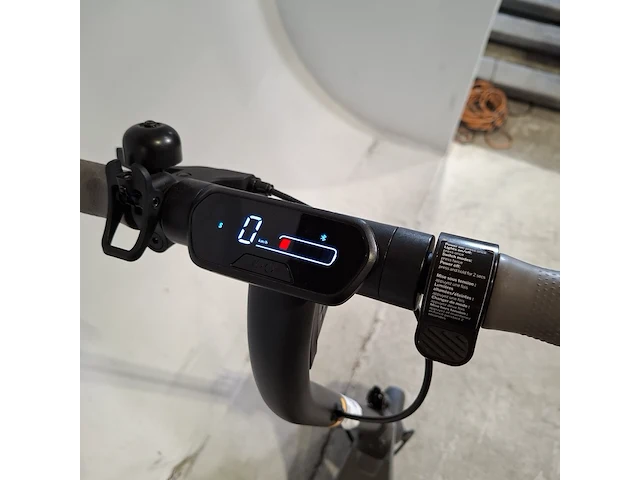 Elektrische step, ninebot, e2, 2023 - afbeelding 2 van  14