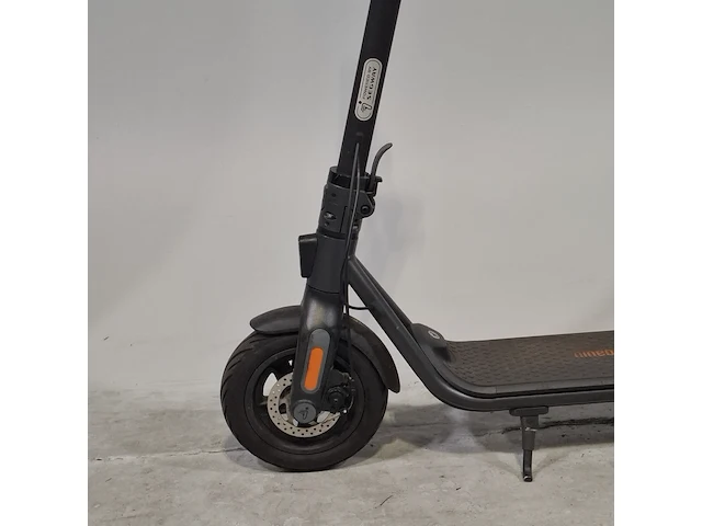 Elektrische step, ninebot, kickscooter f2 - afbeelding 8 van  10