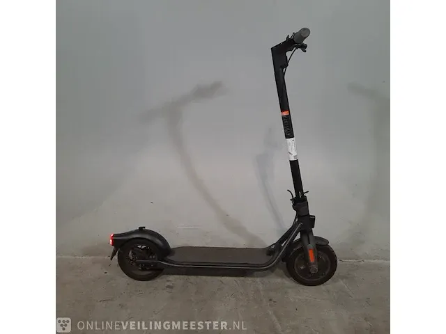 Elektrische step ninebot - afbeelding 1 van  15