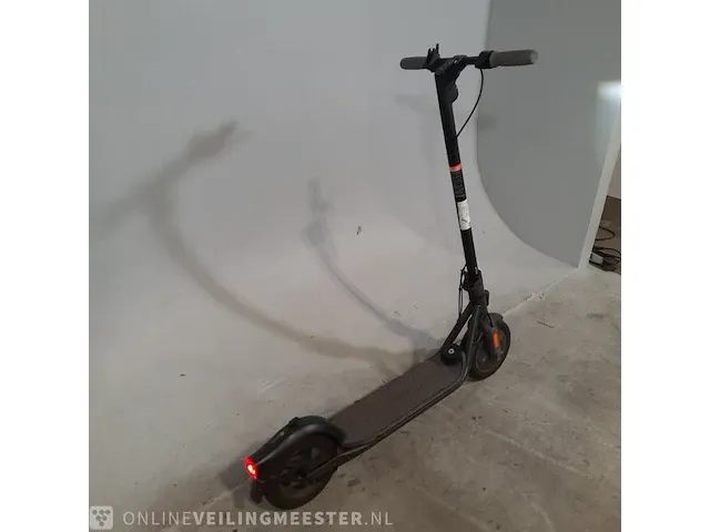 Elektrische step ninebot - afbeelding 8 van  15