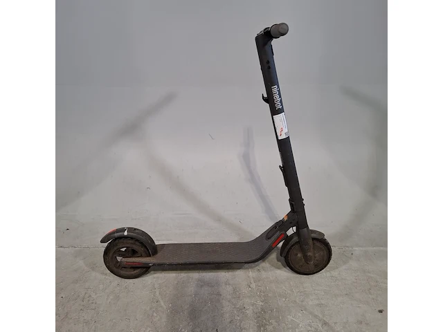Elektrische step, ninebot - afbeelding 1 van  14