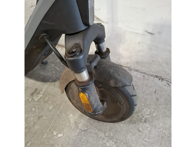 Elektrische step, ninebot - afbeelding 12 van  15