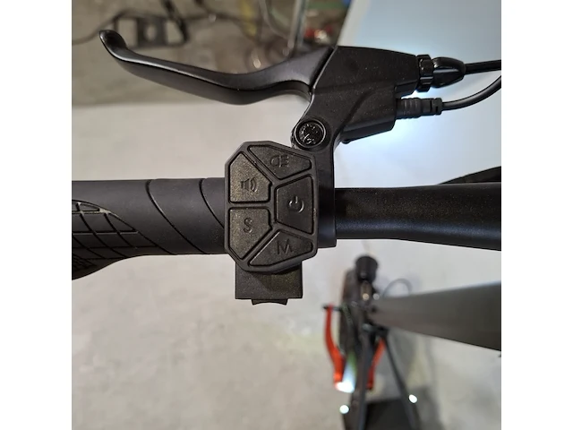 Elektrische step, qm wheel, g9 pro, 2023 - afbeelding 13 van  18