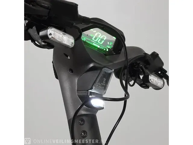 Elektrische step segway, super scooter gt2 / gt2p - afbeelding 8 van  19