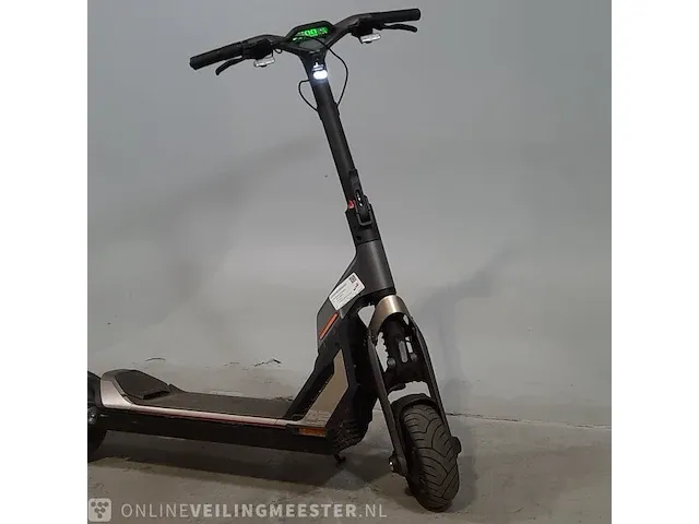 Elektrische step segway, super scooter gt2 / gt2p - afbeelding 12 van  19