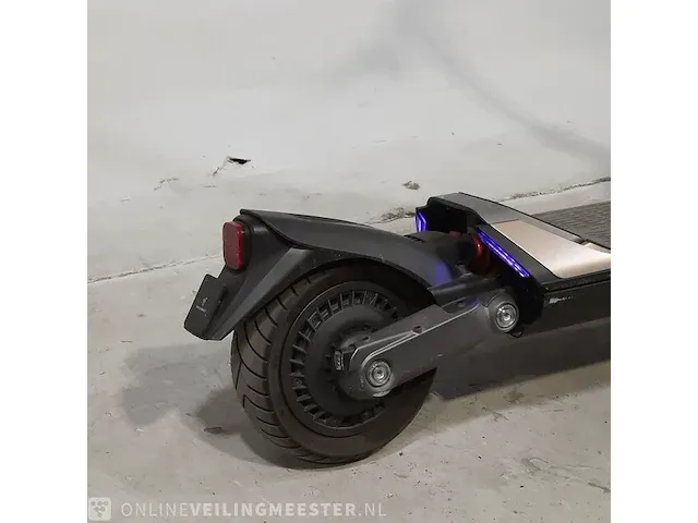 Elektrische step segway, super scooter gt2 / gt2p - afbeelding 14 van  19