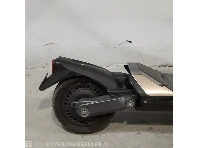Elektrische step segway, super scooter gt2 / gt2p - afbeelding 15 van  19
