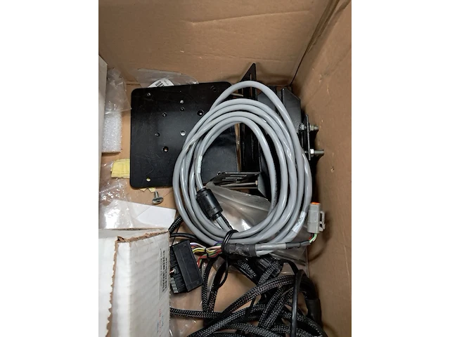 Elektrische stuuraandrijving gps tandwiel agjunction/ fieldbeertk-gps , mdu rtk gps, zwart, bouwjaar 2022 - afbeelding 2 van  13