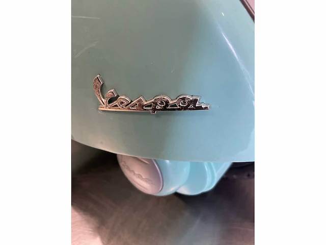 Elektrische vespa - afbeelding 2 van  13