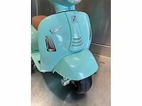 Elektrische vespa - afbeelding 7 van  13