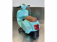 Elektrische vespa - afbeelding 12 van  13