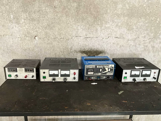 Elektro-automatik regelbare voeding - afbeelding 1 van  8