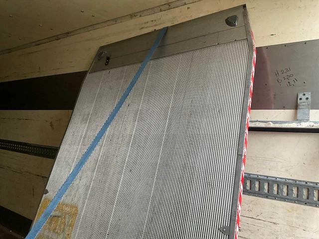 Elektro-hydraulische laadklep - afbeelding 6 van  6
