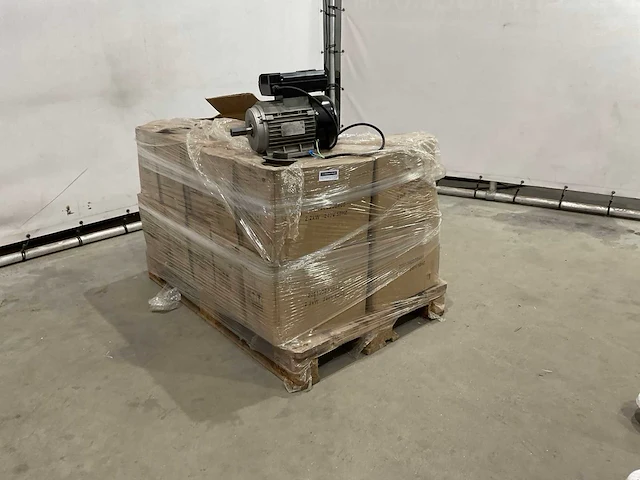 Elektro motor 2.2 kw (18x) - afbeelding 2 van  9