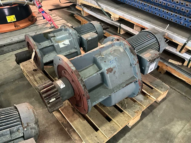 Elektromotor (2x) - afbeelding 1 van  5