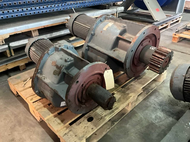 Elektromotor (2x) - afbeelding 2 van  5