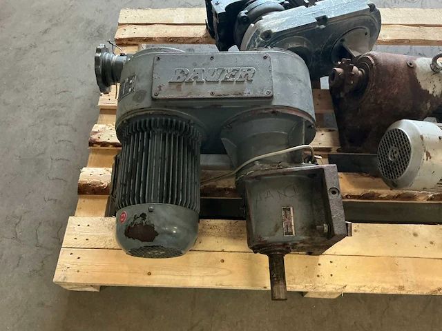 Elektromotor (3x) - afbeelding 2 van  7