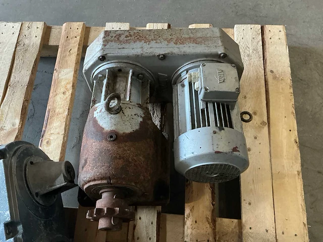 Elektromotor (3x) - afbeelding 4 van  7