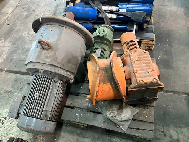 Elektromotor (3x) - afbeelding 3 van  5