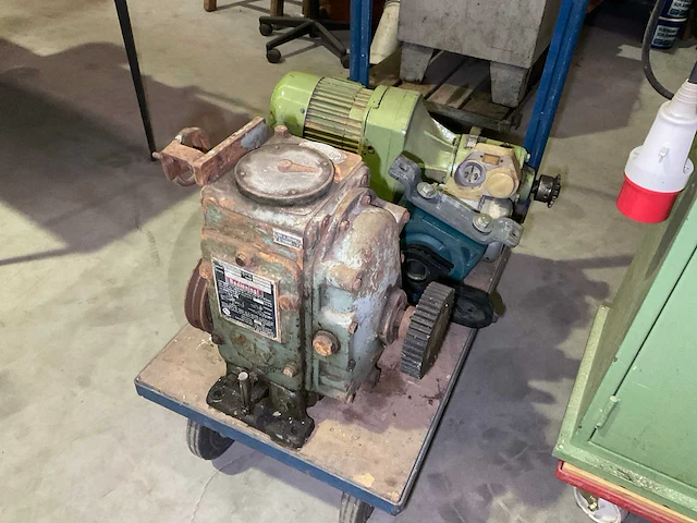 Elektromotor aandrijving (4x) - afbeelding 3 van  6