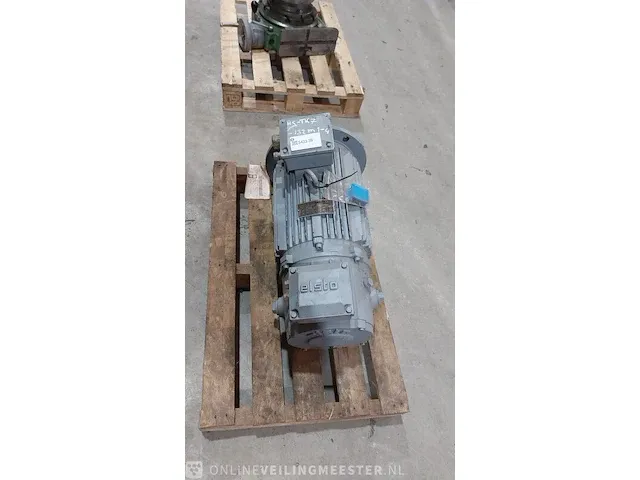 Elektromotor elsto, hg-tk7-132m1-4, grijs, 2021 - afbeelding 3 van  6