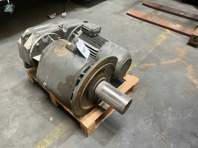 Elektromotor - afbeelding 2 van  3