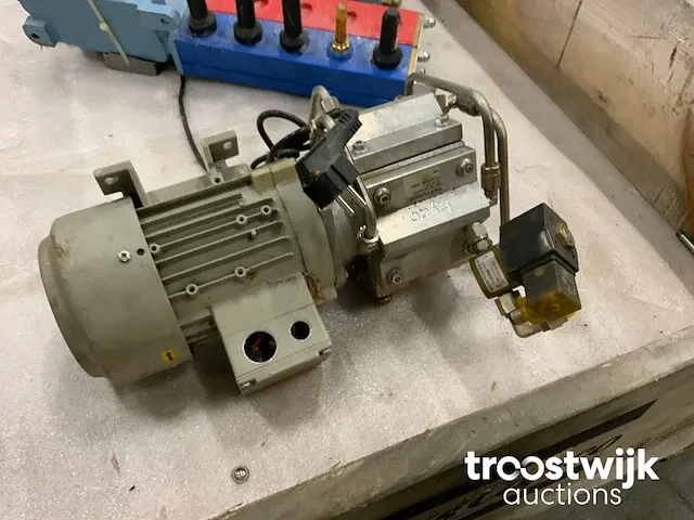 Elektromotor - afbeelding 2 van  6