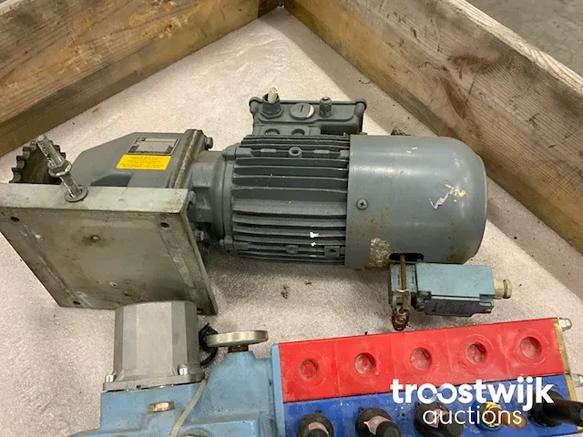 Elektromotor - afbeelding 4 van  6