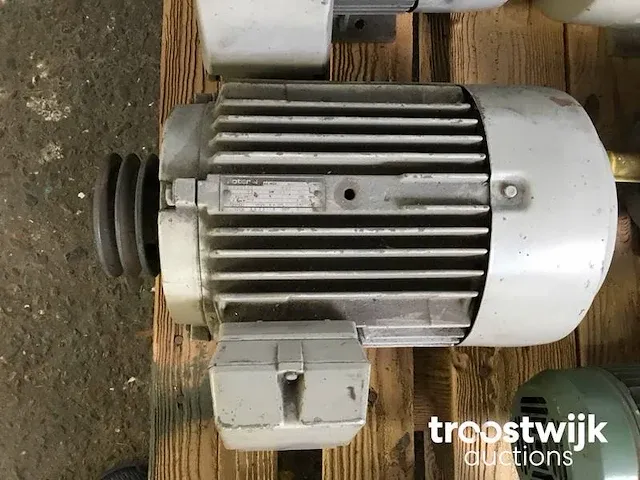 Elektromotor - afbeelding 6 van  11