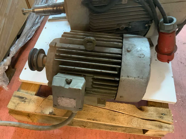 Elektromotoren (3x) - afbeelding 4 van  7