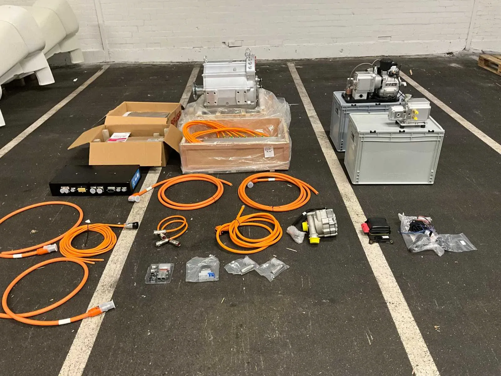 Elektromotoren, accucellen, h2 componenten en overige elektrocomponenten onder andere bestemd voor de automotive markt