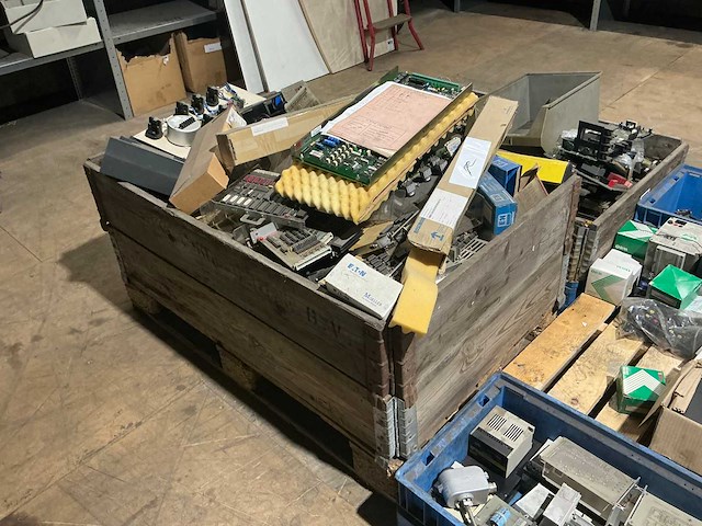 Elektronica - afbeelding 2 van  5