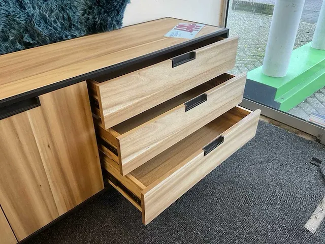 Eleonora madison dressoir - afbeelding 6 van  6