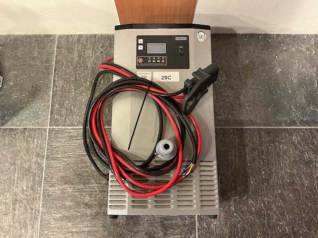 Elettronica industriale - 48v 100a - acculaders - 2023 - afbeelding 1 van  3