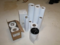 Elf (deels aangebroken) rollen fotopapier rocket pe250 satin in diverse maten en uitvoeringen waaronder 432... - afbeelding 1 van  3