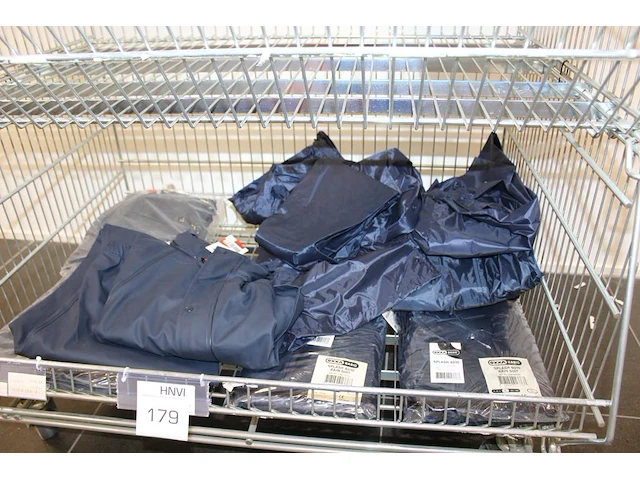 Elf regenpakken oxxa s splash en waldo. exclusief mand - afbeelding 1 van  2