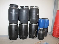 Elf tonnen in 5 maten 50 en 200 liter. - afbeelding 1 van  1