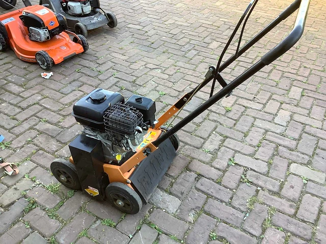 Eliet 401 verticuteermachine - afbeelding 3 van  4