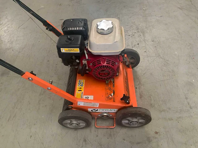 Eliet 401 verticuteermachine - afbeelding 8 van  9