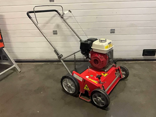 Eliet 501 verticuteermachine - afbeelding 2 van  5
