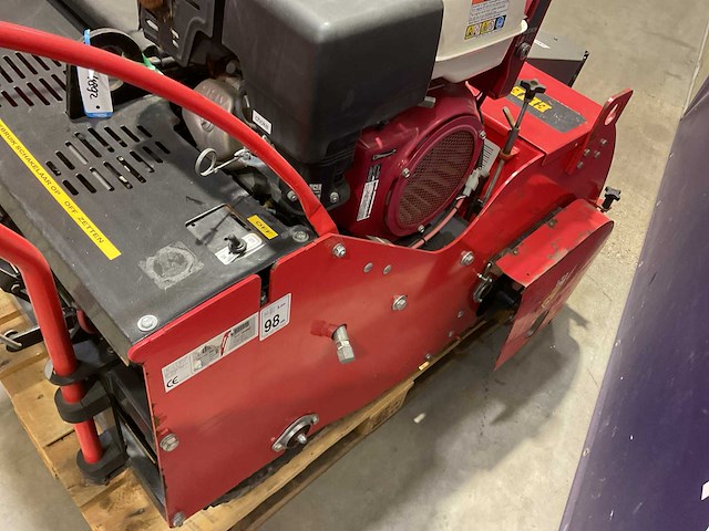 Eliet dzc 750 verticuteer-/inzaaimachine verticuteermachine - afbeelding 4 van  7