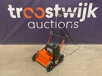 Eliet e401 vm verticuteermachine - afbeelding 1 van  5