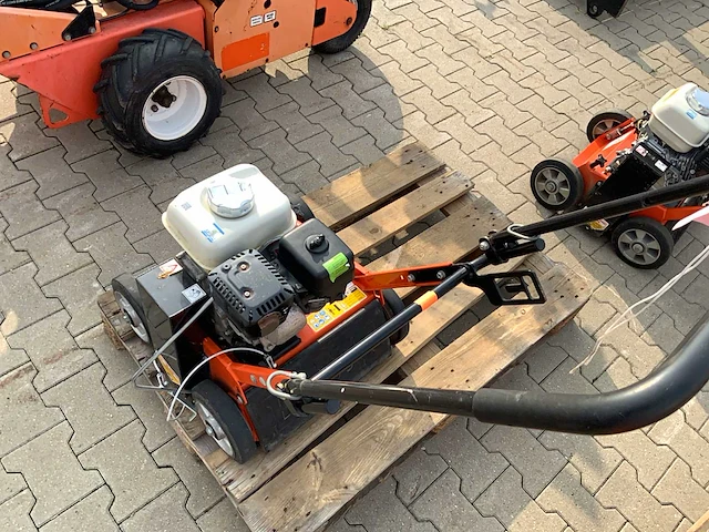 Eliet e401 vm verticuteermachine - afbeelding 5 van  7